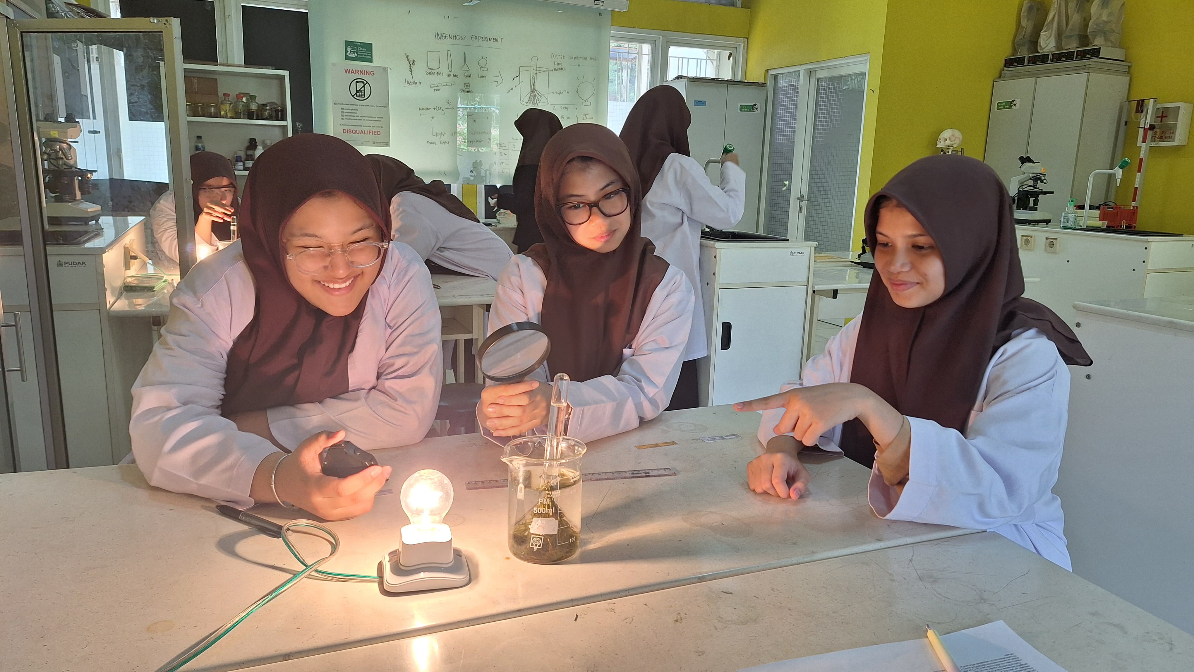 Wajib Belajar 13 Tahun, Langkah Maju Pendidikan di Banten